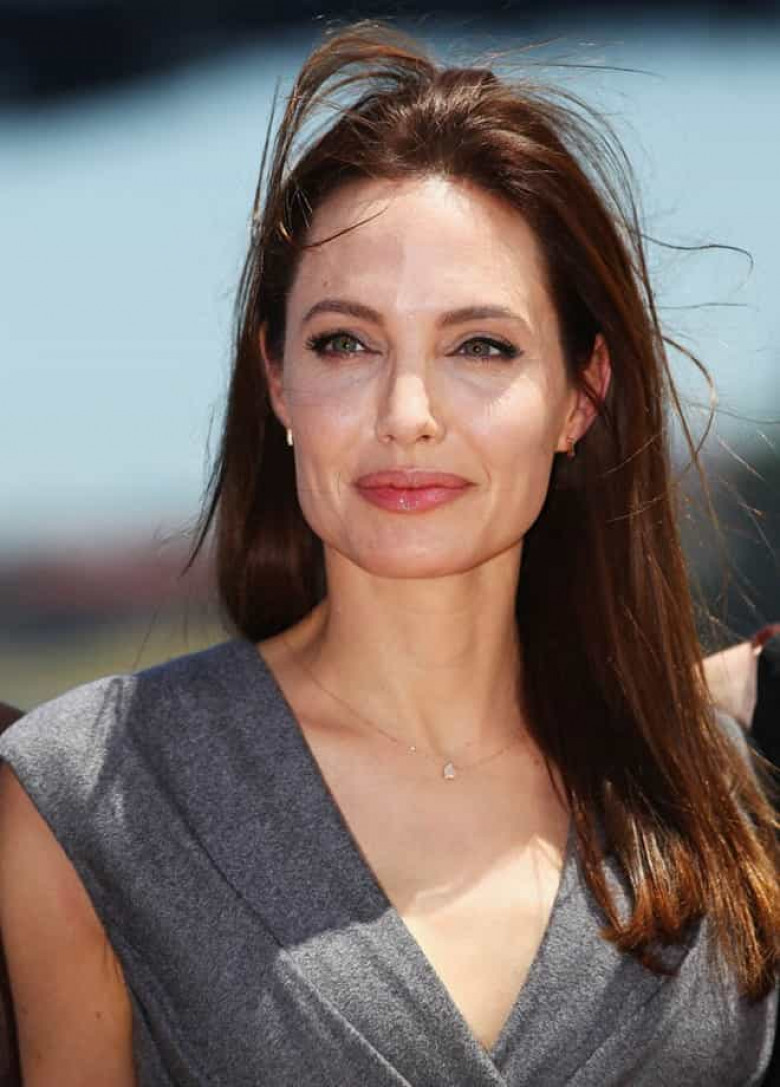 Анджелина Джоли очень постарела